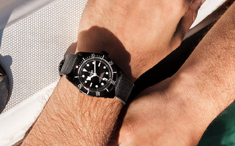 帝舵售后維修電話（解決帝舵手表走時不準的方法）